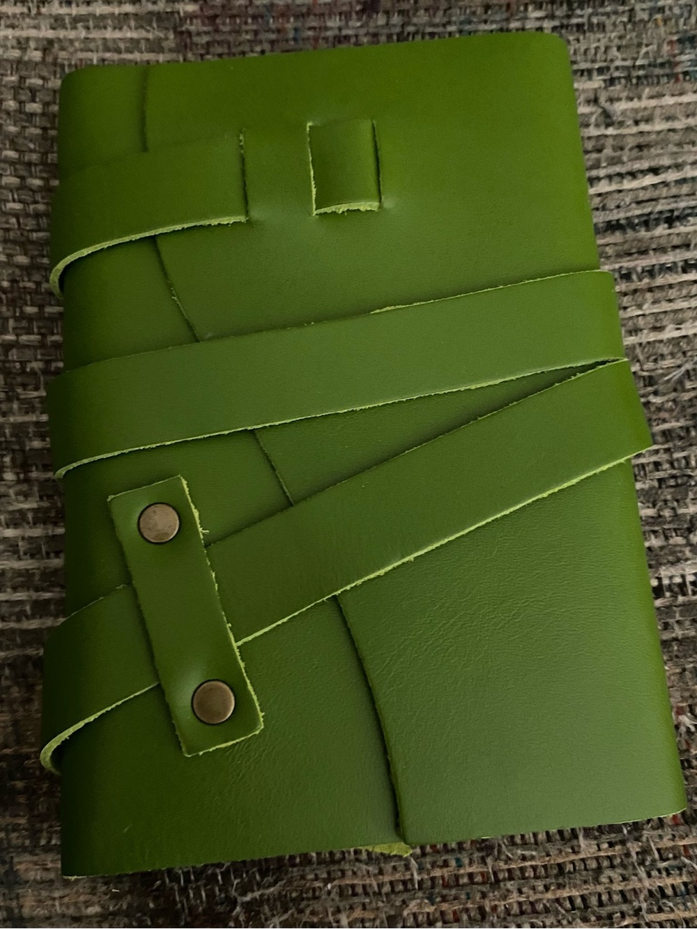 Portland Leather Goods Small Wrap Leather Journal - Green Apple.